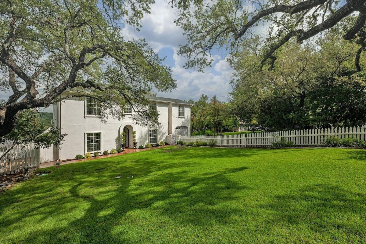 Chateau Lake Austin Exterior foto